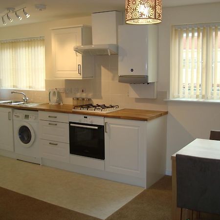 At Home In The City Serviced Apartments Newport Extérieur photo