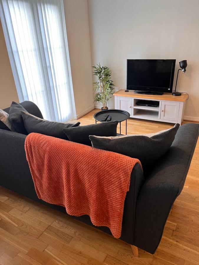 At Home In The City Serviced Apartments Newport Extérieur photo