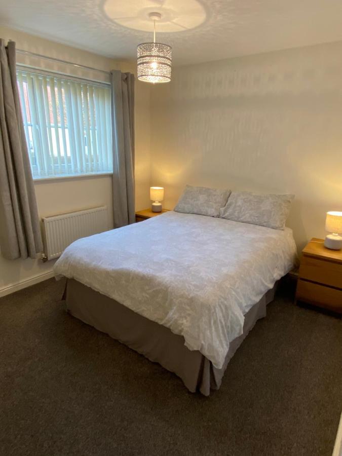 At Home In The City Serviced Apartments Newport Extérieur photo